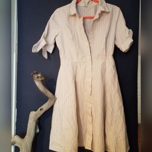 Calvin Klein striped dress, size10P, button down w/pockets Cream, white striped